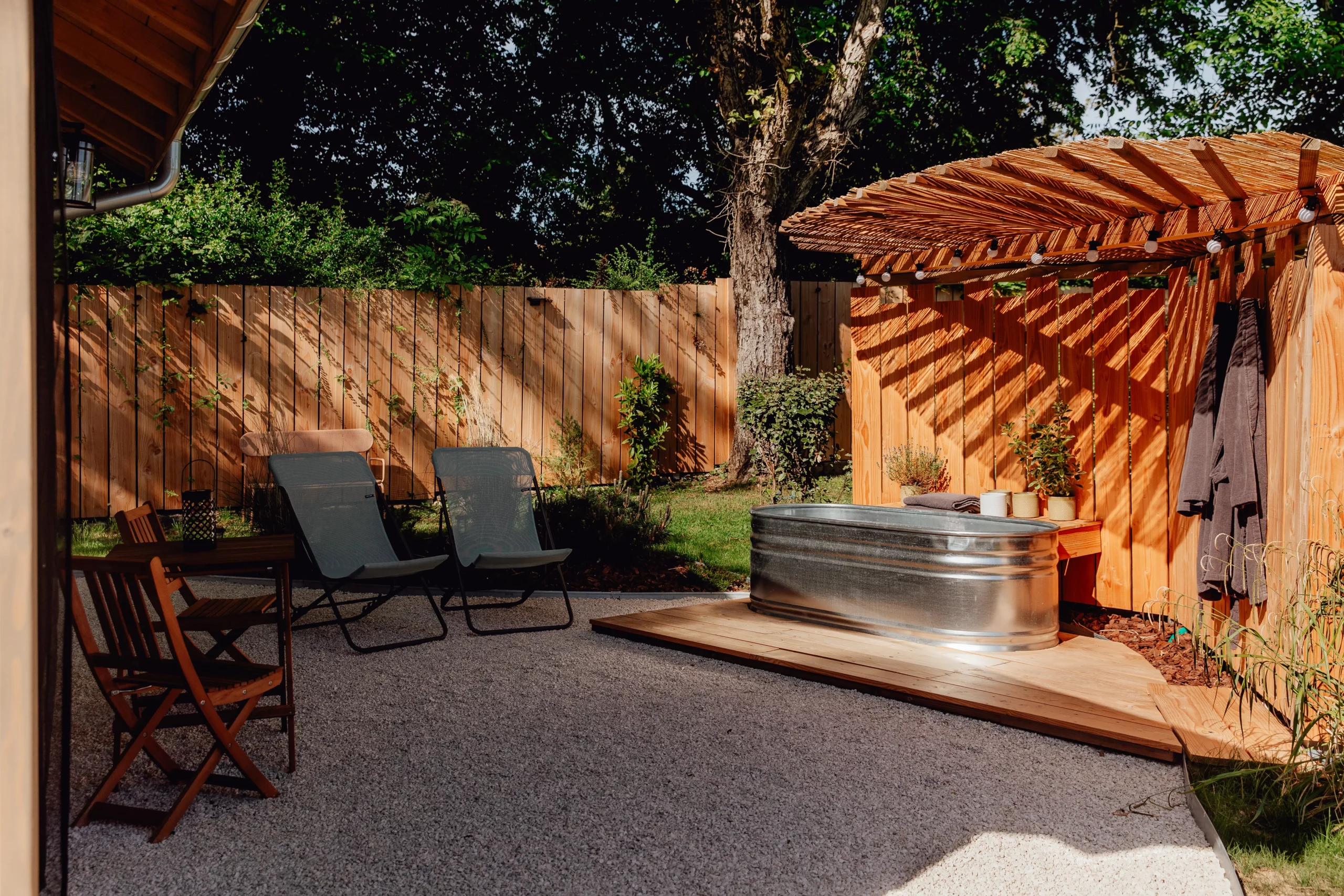 Bain nordique et pergola - Chalet Le Cocon